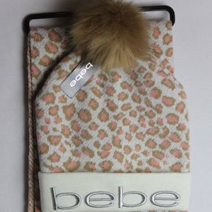POM POM BEANIE HAT & SCARF
